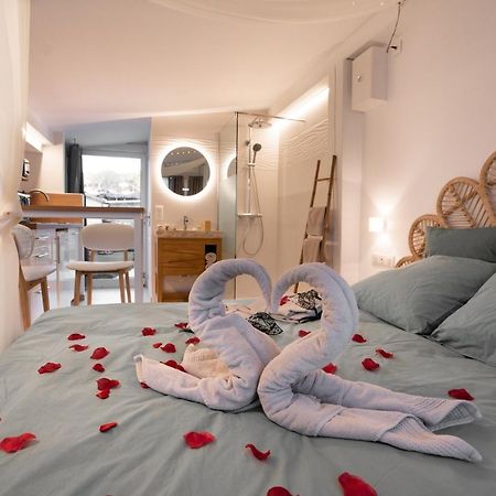 Lovina Chambre De Charme Avec Jaccuzi Velaux Εξωτερικό φωτογραφία