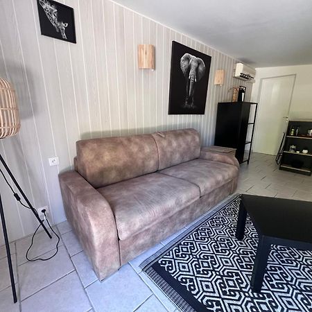 Lovina Chambre De Charme Avec Jaccuzi Velaux Εξωτερικό φωτογραφία