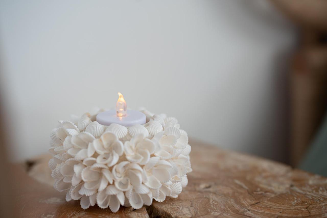 Lovina Chambre De Charme Avec Jaccuzi Velaux Εξωτερικό φωτογραφία