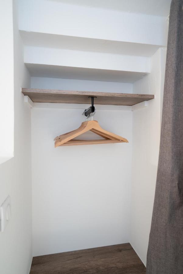 Lovina Chambre De Charme Avec Jaccuzi Velaux Εξωτερικό φωτογραφία